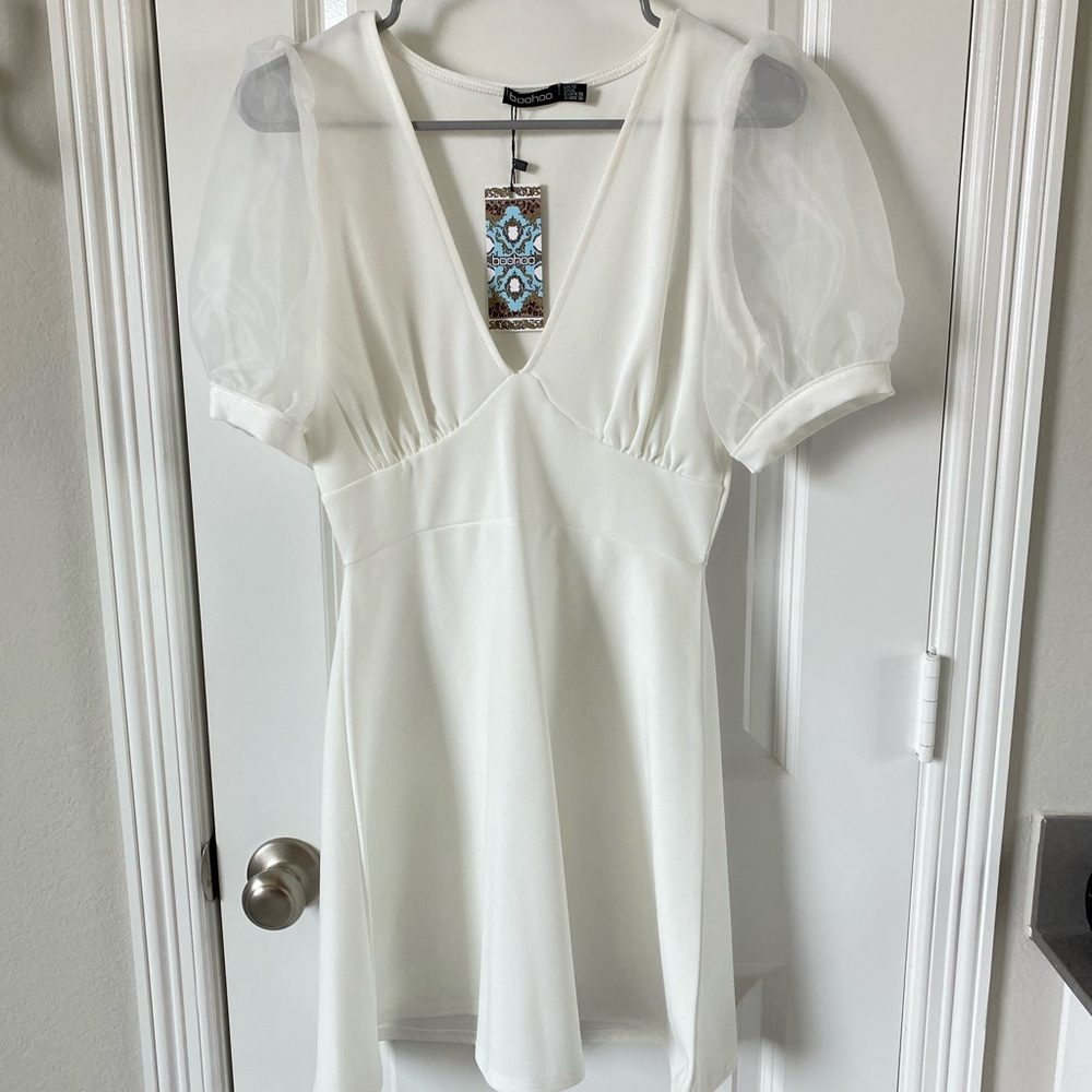boohoo US size 6 ivory puff sleeve dress